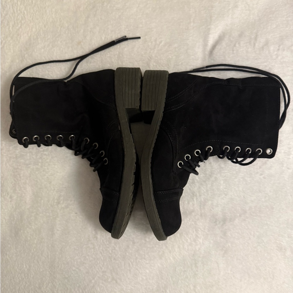 Bongo Women's Black Suede Combat Boots Size 6